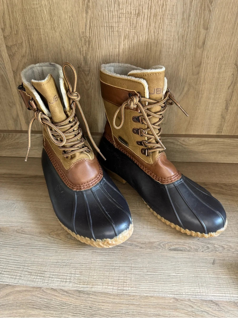 JBU Women's Duck Boot Nova Scotia Lace Up Weather Ready Mid Calf 8M